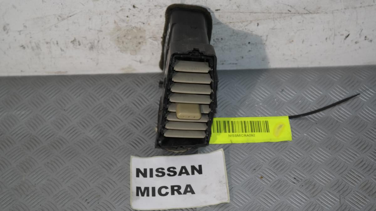 Nissan micra ariatore interno