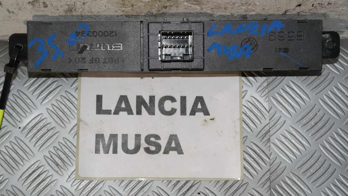 Lancia musa pulsanti