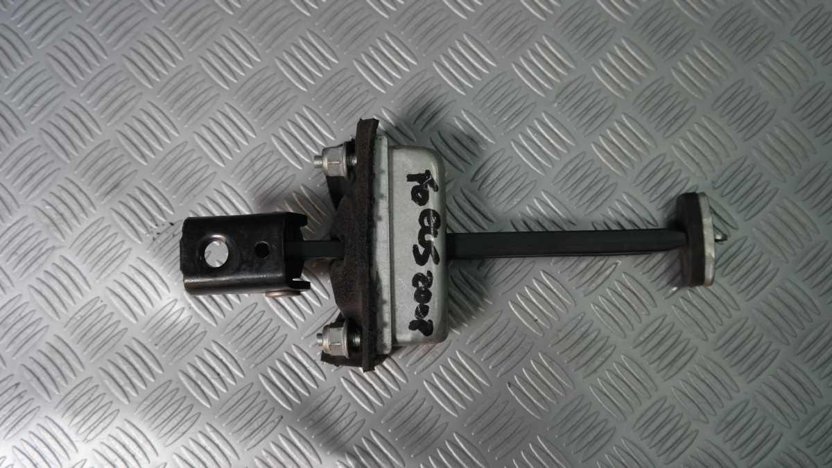 Ford focus tirante porta posteriore dx