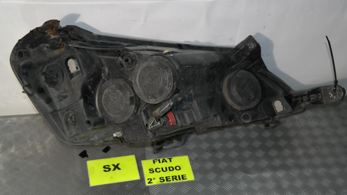 Fiat scudo faro sx (staffa riparata)