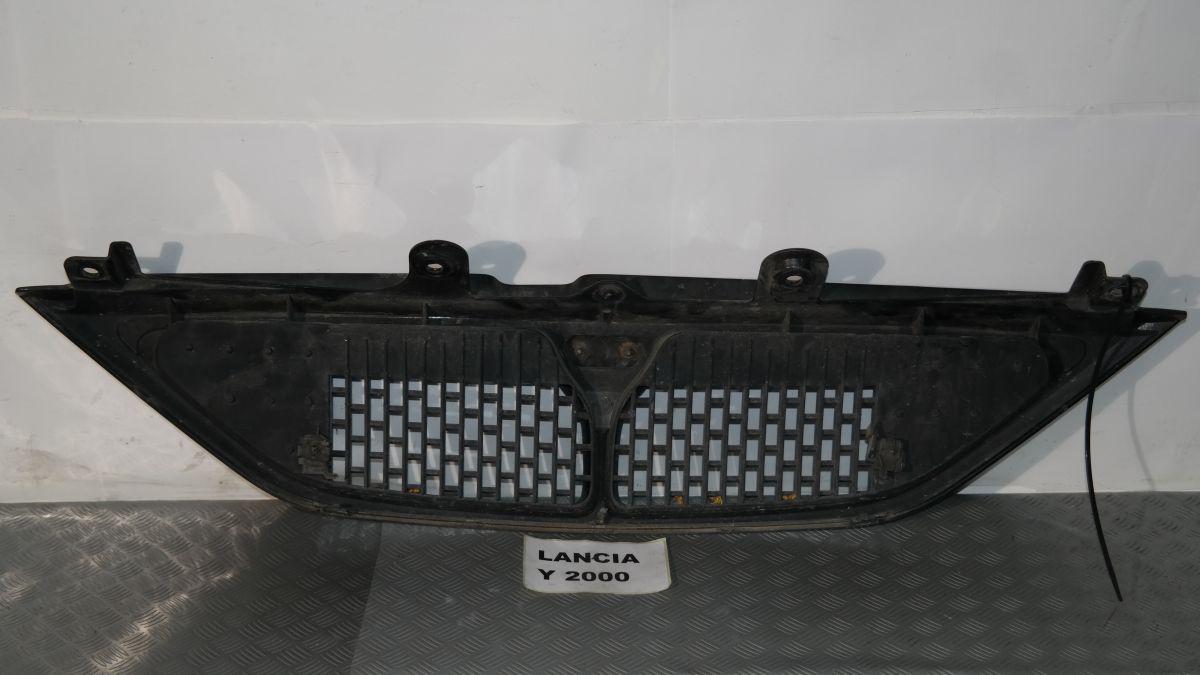 Lancia y mascherina anteriore