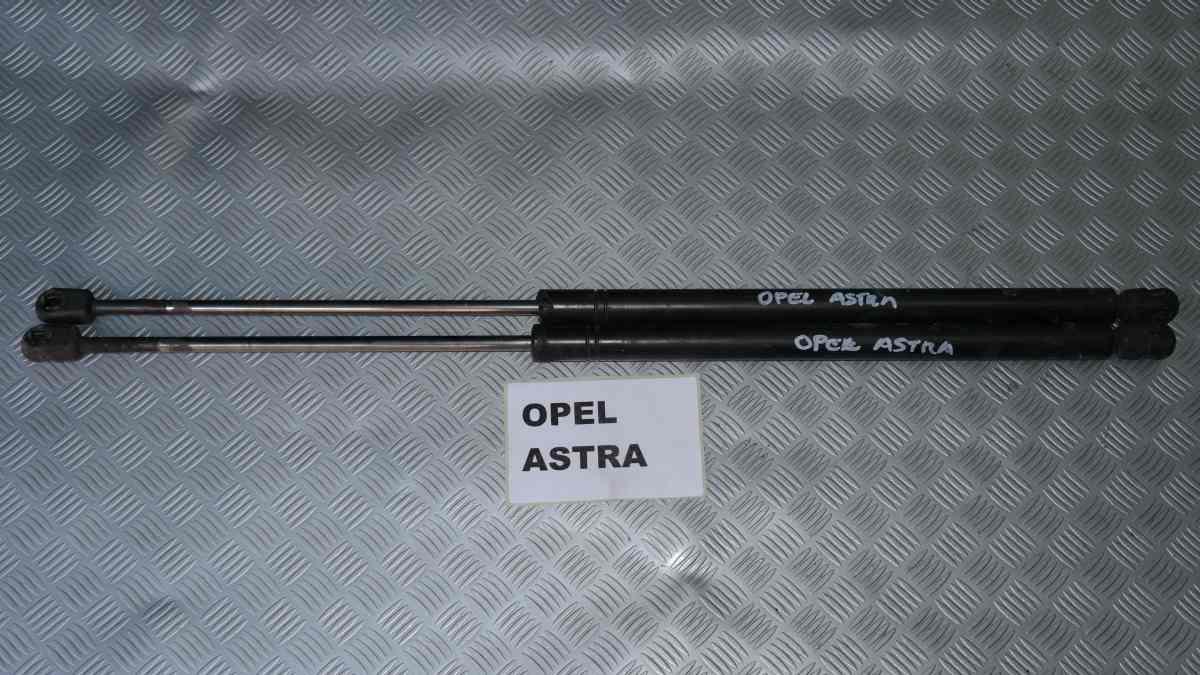 Opel astra pistoncini cofano