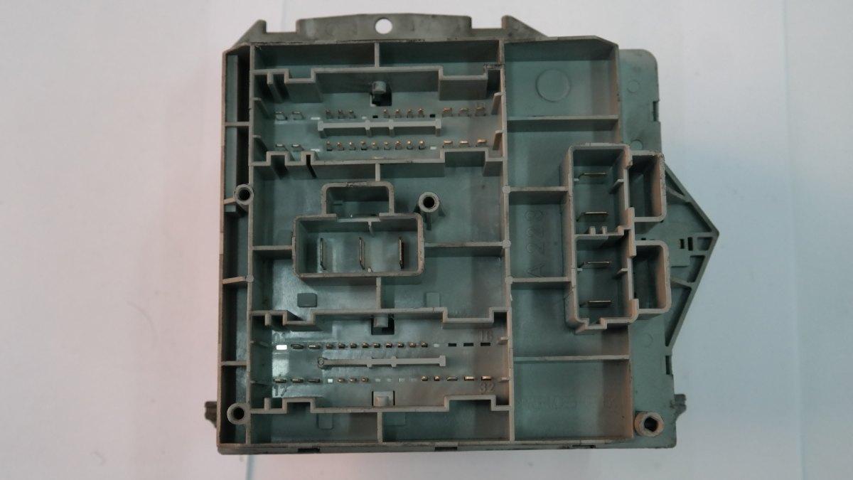 Alfa romeo 147 1900 jtd cod. 51742420 body computer