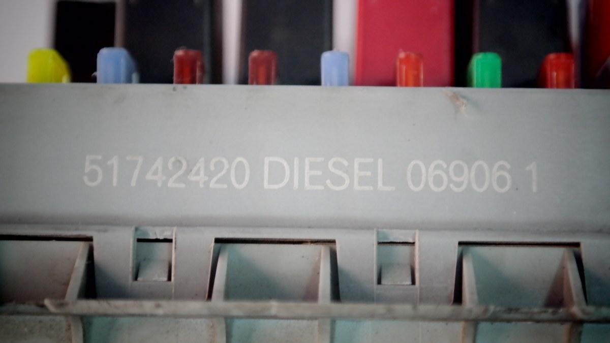 Alfa romeo 147 1900 jtd cod. 51742420 body computer