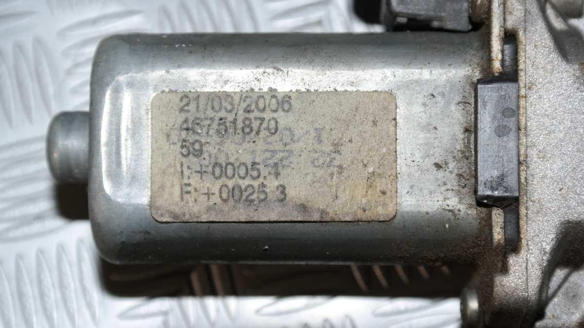 Alfa romeo 147 alzavetro elettrico ant dx cod:46751870