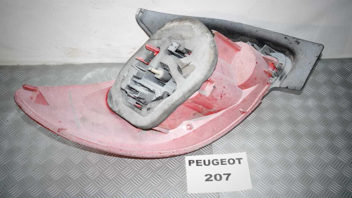 Peugeot 207 dal 2006 al 2015 fanale posteriore dx