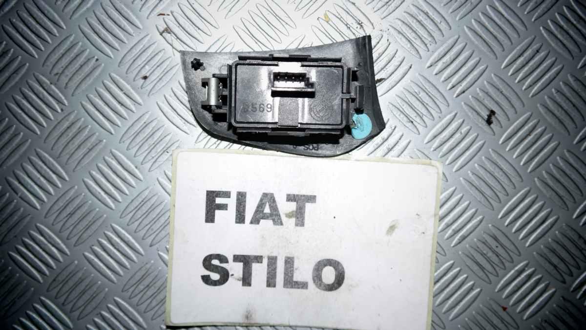 Fiat stilo dal 2001 al 2010 pulsante alzavetro posteriore sx