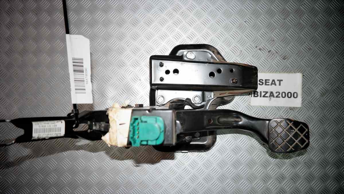 Seat ibiza dal 1998 al 2001 pedaliera