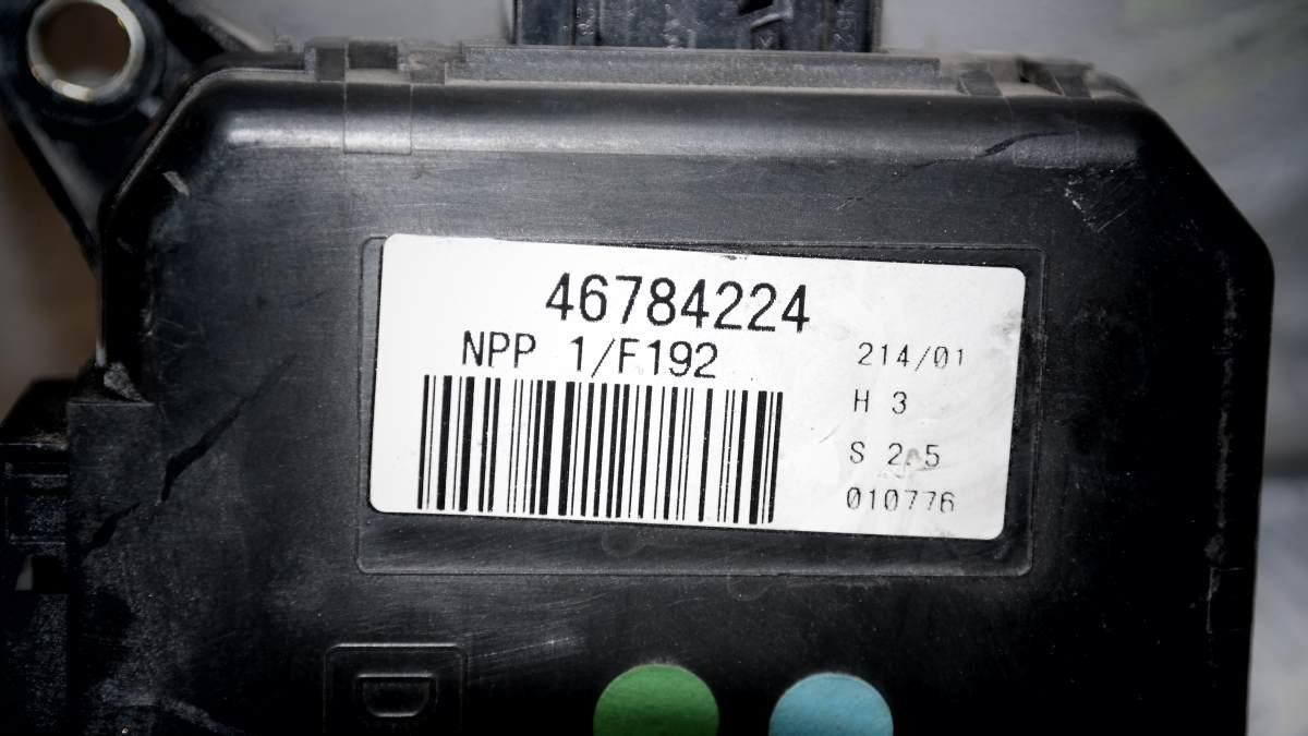 Fiat stilo 46784224 centralina portiera ant dx