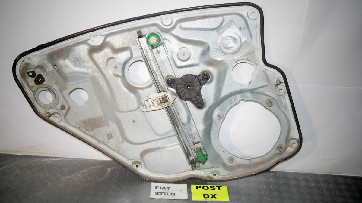 Fiat stilo pannello e alzavetro post dx cod: 46781352