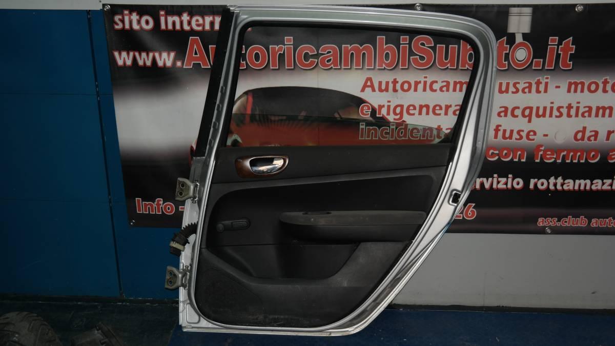 Peugeot 307 dal 2003 al 2008 portiera posteriore dx