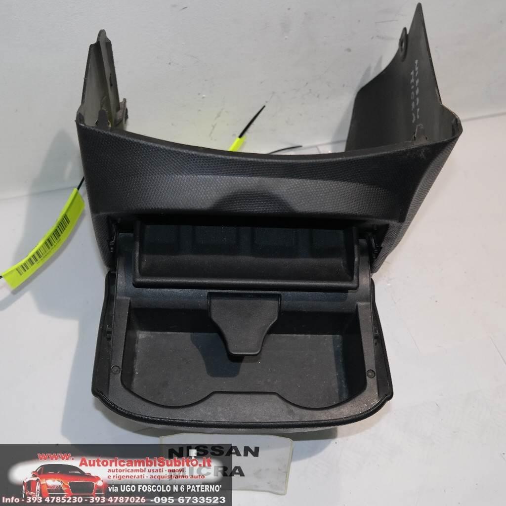 Nissan micra dal 2003 al 2008 portabicchieri