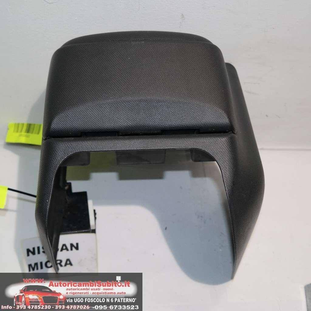 Nissan micra dal 2003 al 2008 portabicchieri
