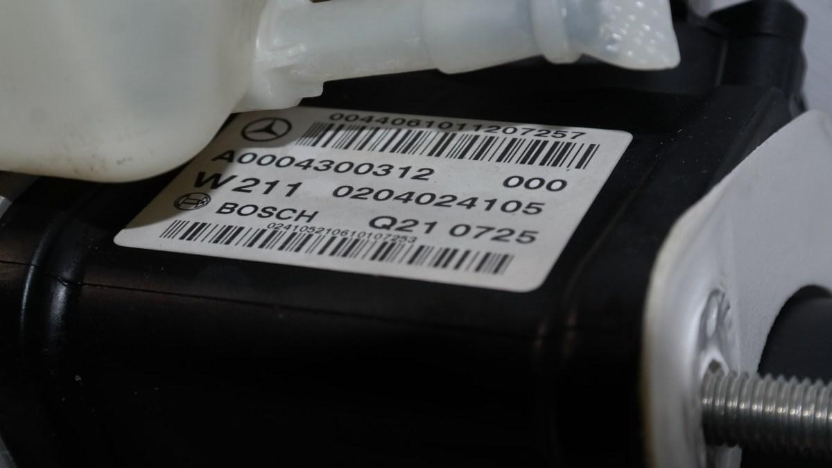 MERCEDES CLS SERVOFRENO BOSCH w2110204024105 / q210725