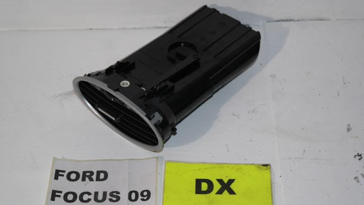 Ford focus dal 2008 al 2010 bocchettone aria centrale dx
