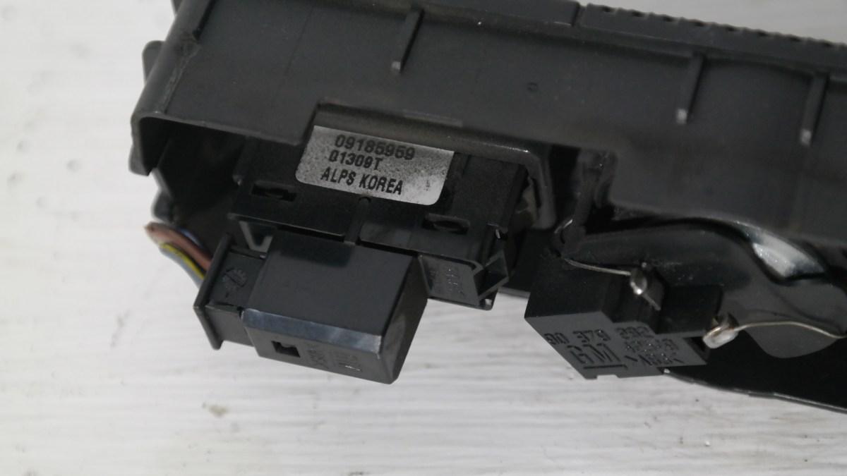 Opel vectra cod: 09185959 pulsante alzavetro post sx