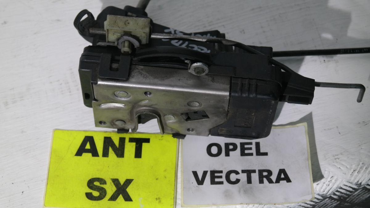 Opel vectra dal 2000 al 2005 24447340 chiusura porta ant sx