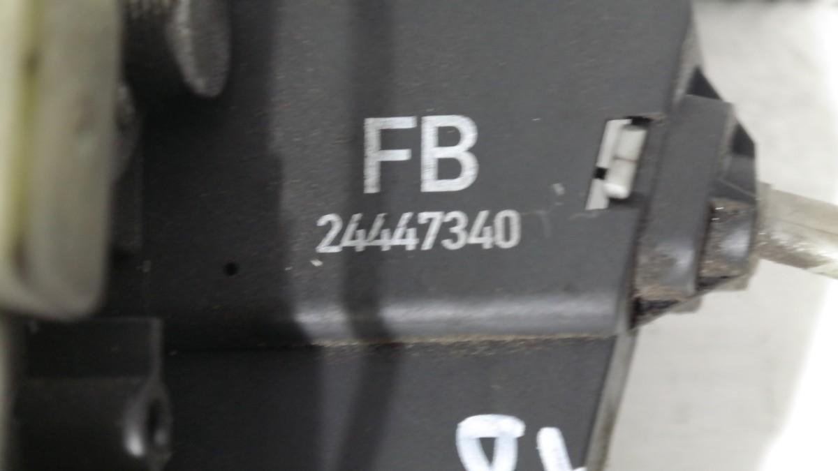 Opel vectra dal 2000 al 2005 24447340 chiusura porta ant sx