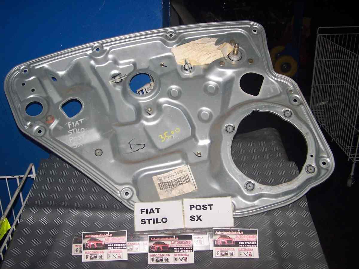 Fiat stilo dal 2001 al 2010 pannello alzavetro posteriore sx