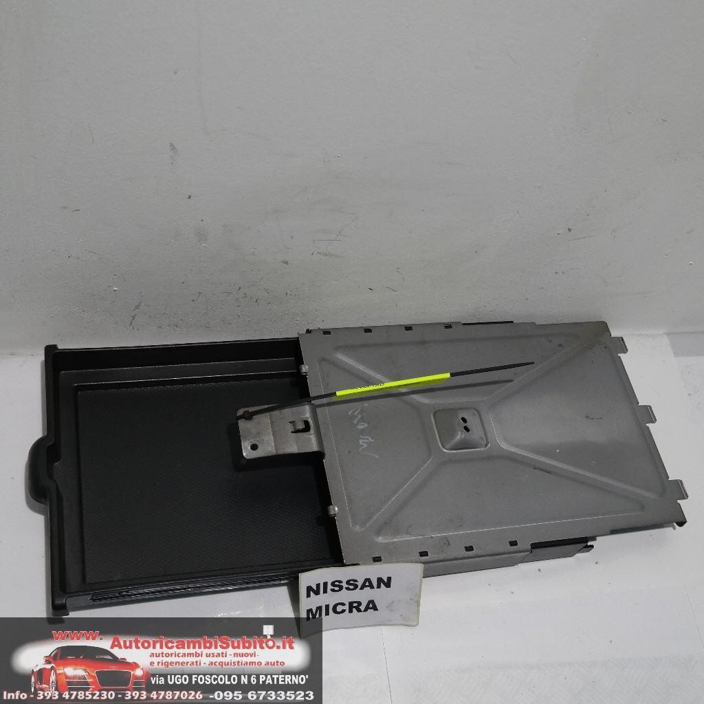 Nissan micra dal 2003 al 2008 portaoggetti