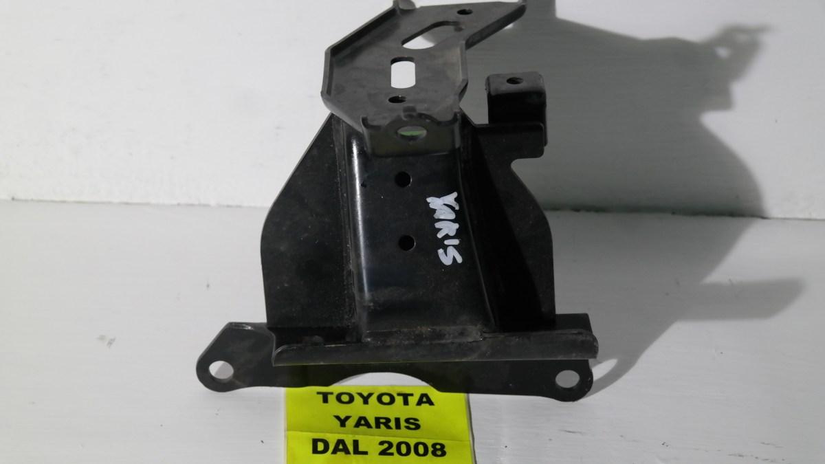 Toyota yaris dal 2006 al 2011 supporto motore