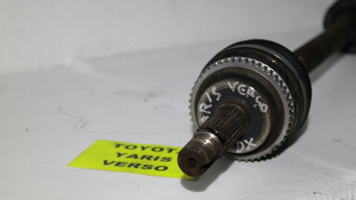 Toyota yaris verso 1300 bz dal 2001 al 2004 semiasse dx