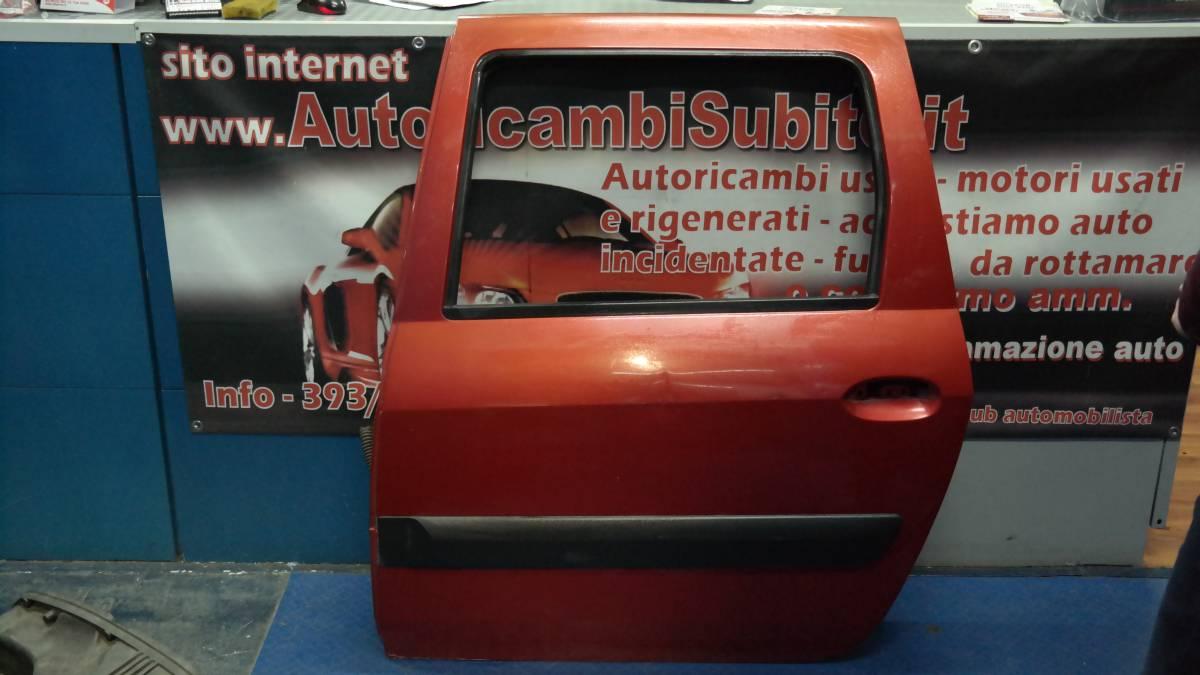 Dacia logan dal 2004 al 2010 portiera posteriore sx