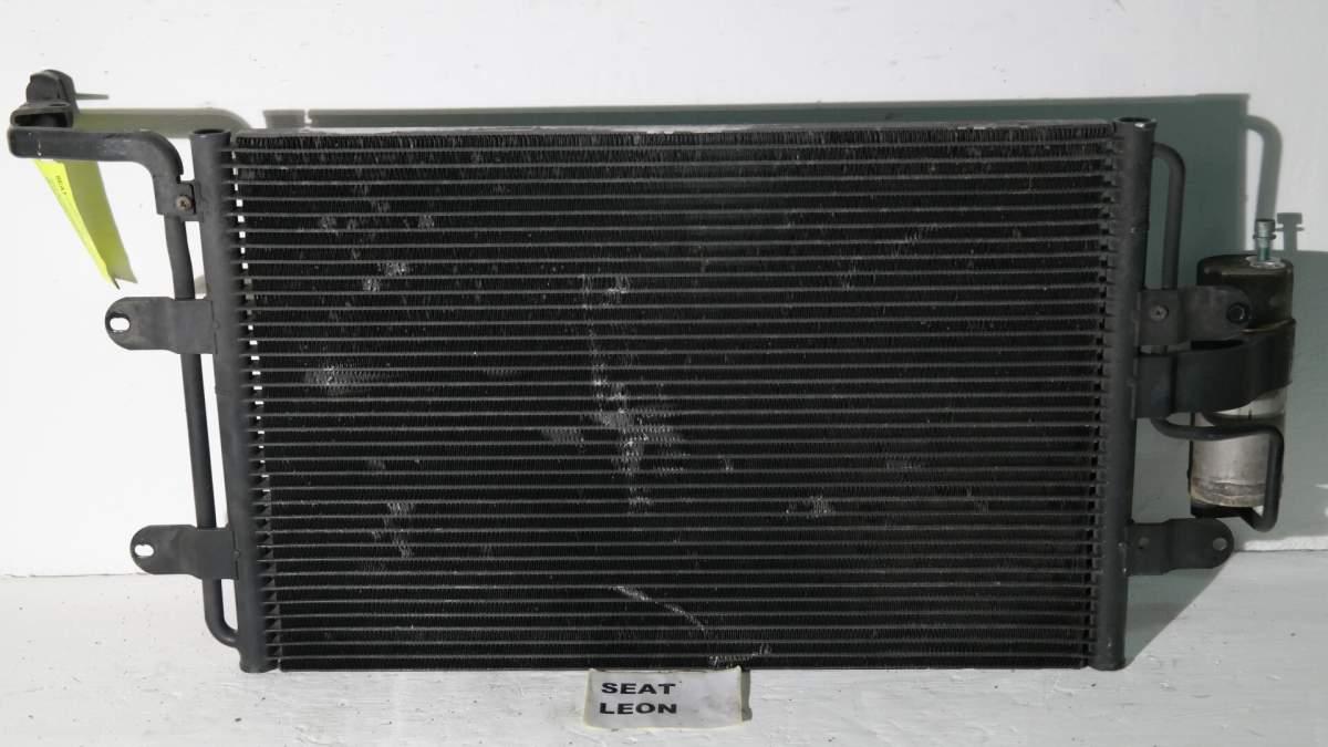 1j0820413l seat leon 1600 bz radiatore aria condizionata