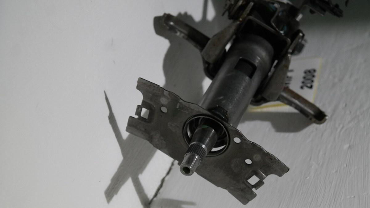 26109682 4820062j00000 suzuki swift canna sterzo