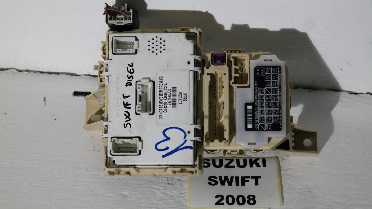 3677062jc0 suzuki swift 1300 diesel portafusibili