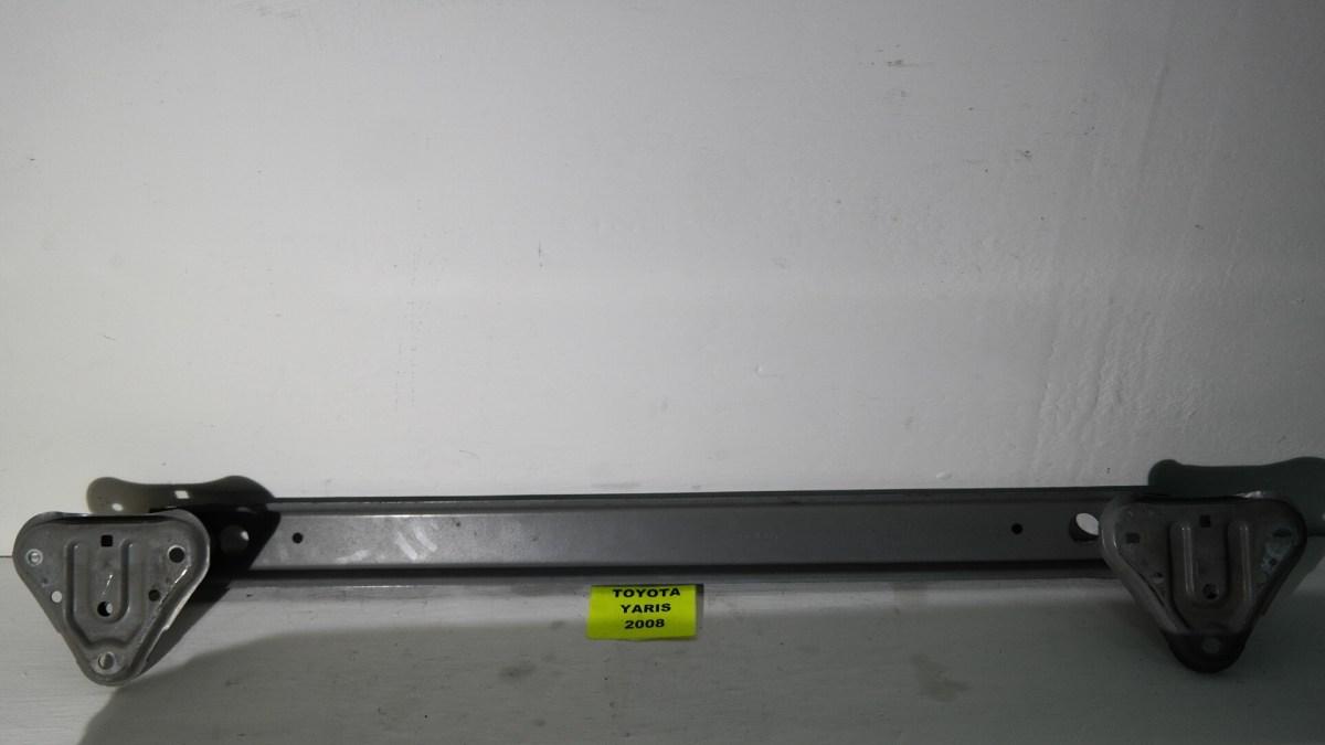 520230d010 toyota yaris traversa paraurti posteriore
