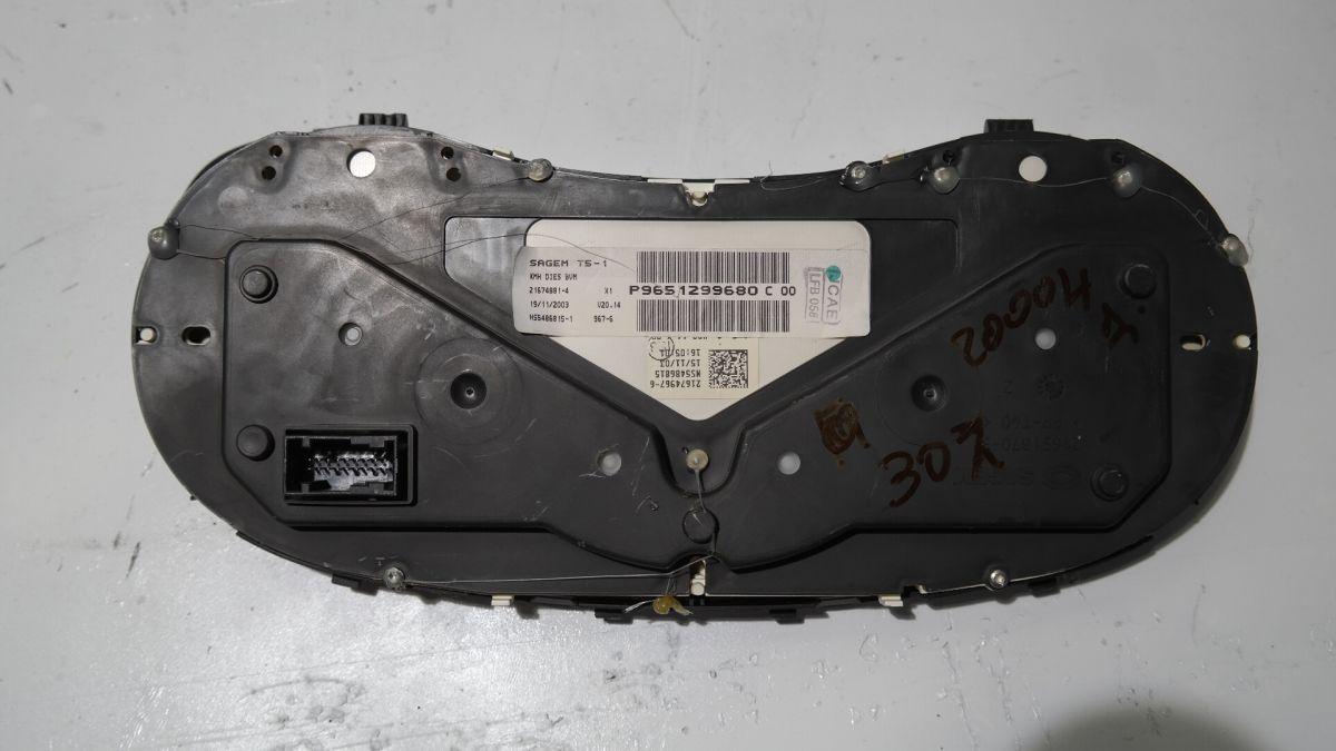 21674881 peugeot 307 2000 hdi contakm