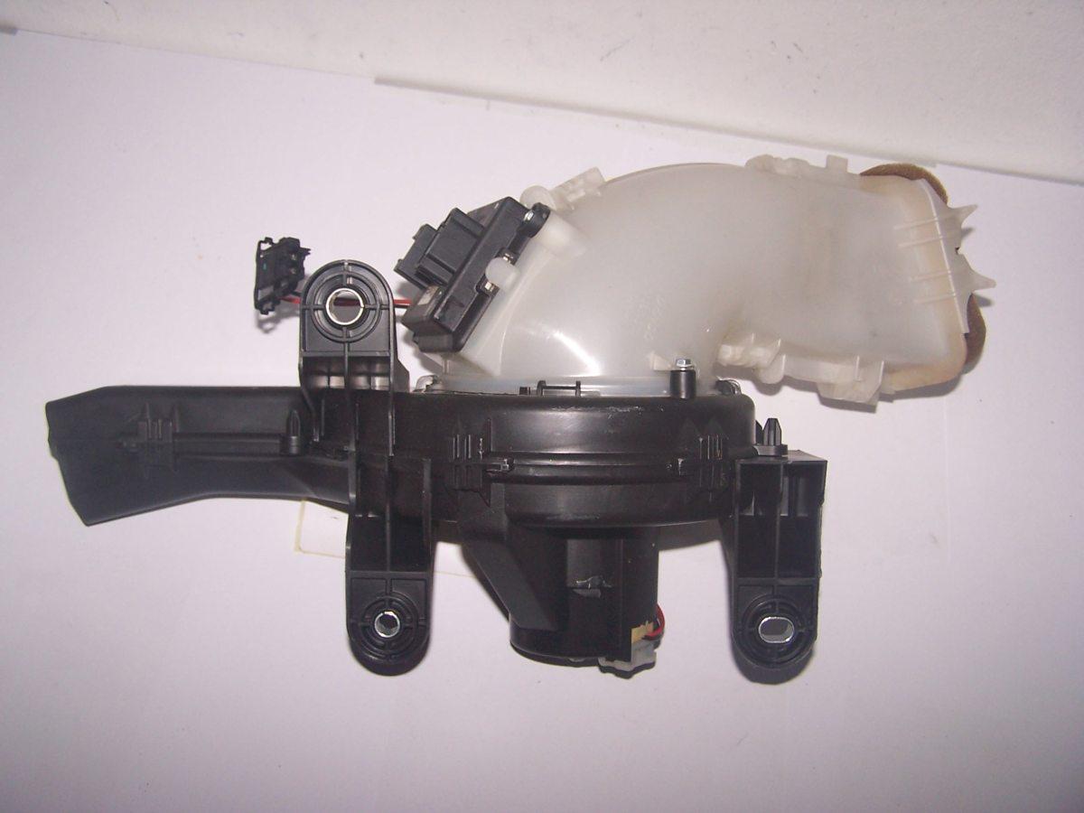 173610000 VENTOLA  ABITACOLO POSTSX CITROEN C4 PICASSO <br /><br />