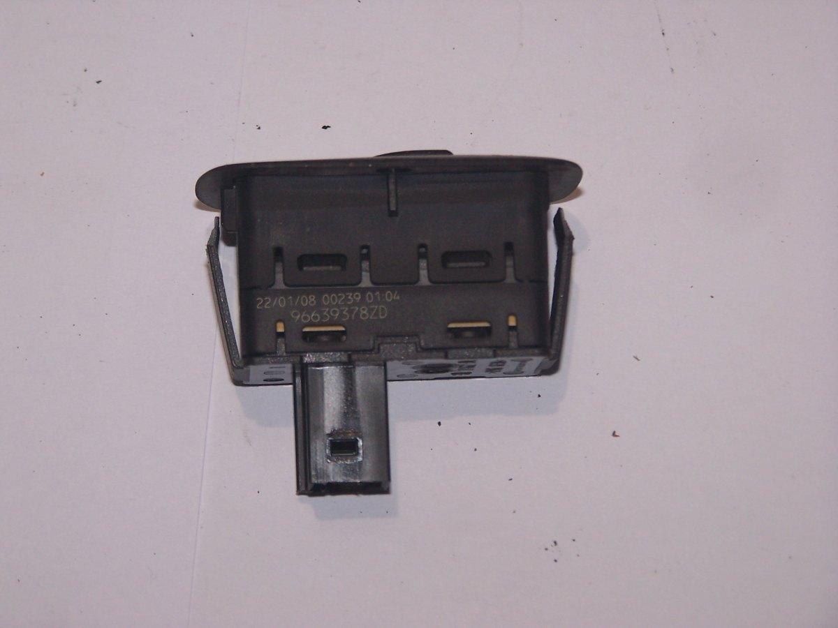 96639378ZD PULS. ALZAVETRO POST DX SX CITROEN C4 PICASSO<br /><br /><br />