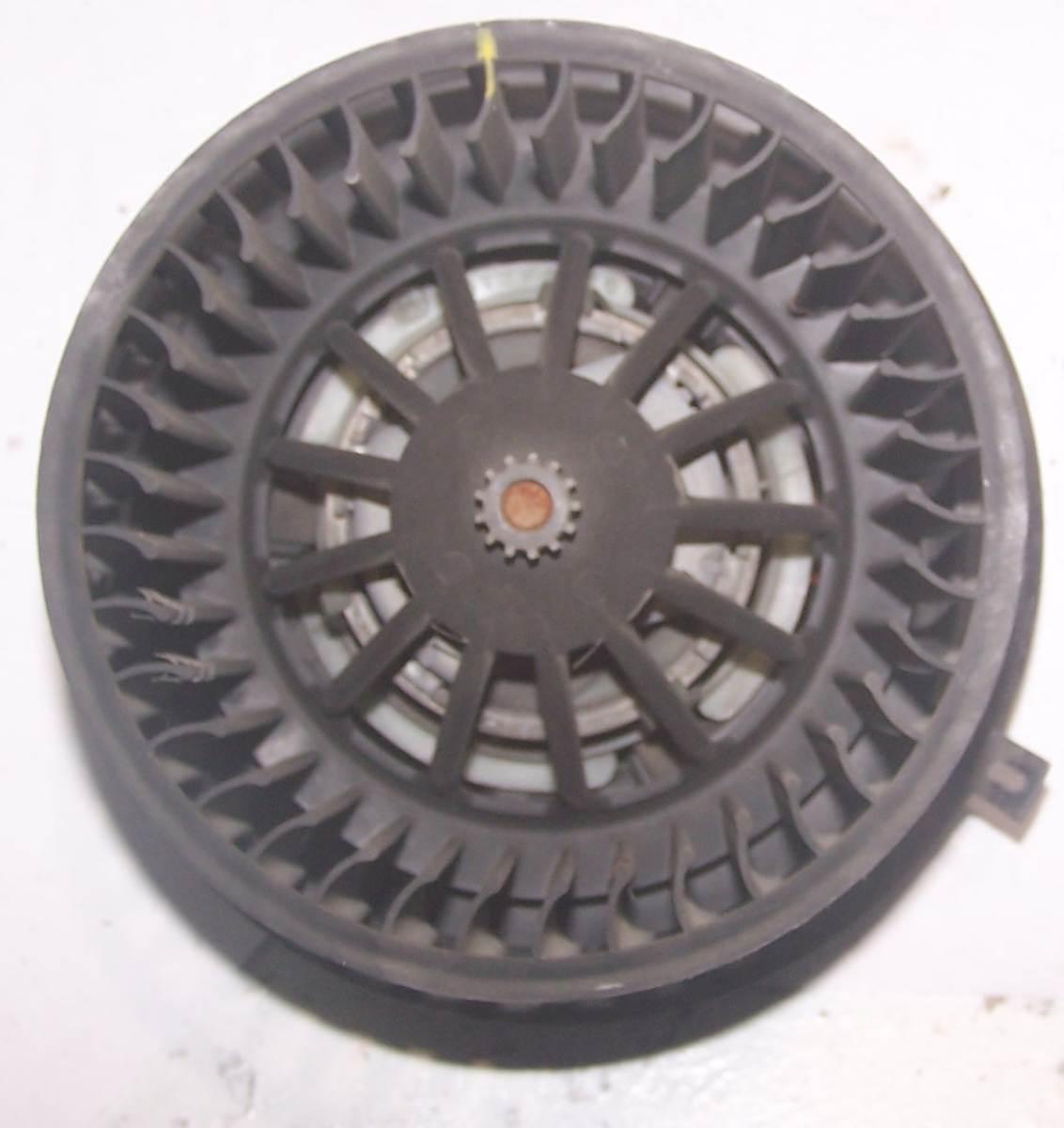 60779502 VENTOLA INTERNA ABITACOLO FIAT MULTIPLA 1 SERIE <br /><br /><br />