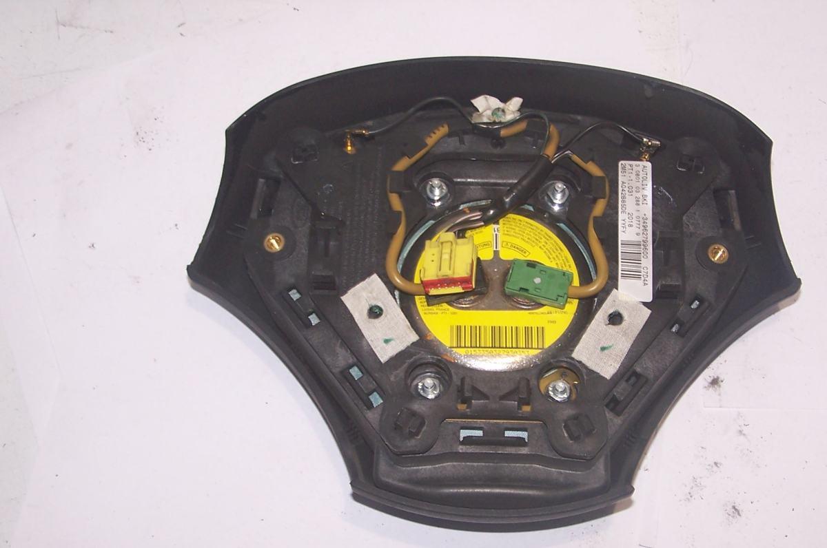 2M51A042B85DEYYFY AIRBAG VOLANTE FORD FOCUS 1 SERIE<br /><br /><br />